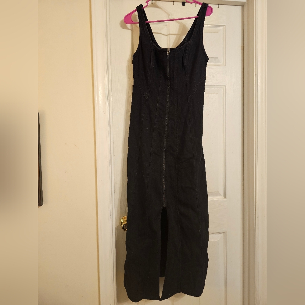 NWOT Universal Thread Black Zip-Up Denim Dress. Size:6.